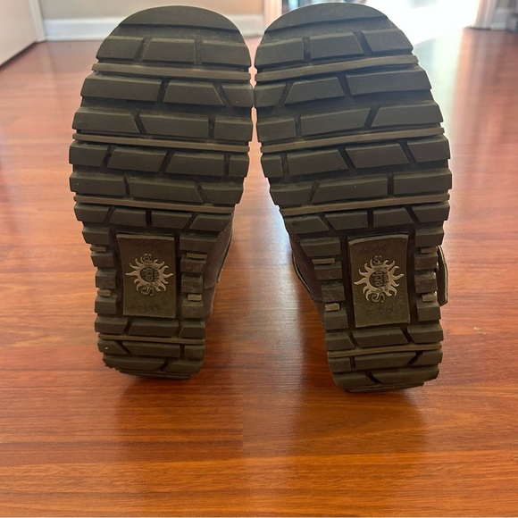 Tan Winter Rain Boots with Knee High Design and Cozy Cuff - Picture 6 of 7